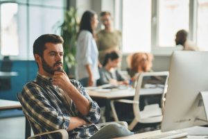 Portage salarial ou création d'entreprise : comment choisir ?