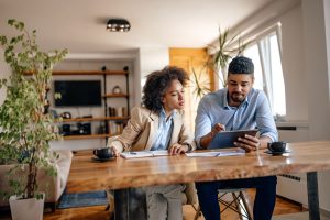 Portage salarial ou création d'entreprise : que choisir ?